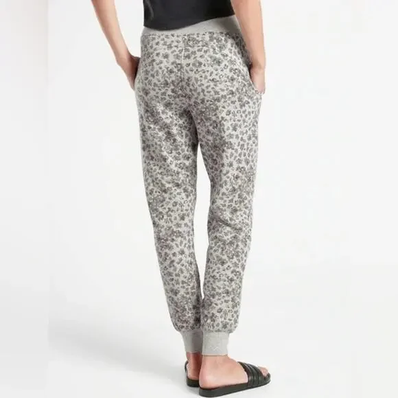 Athleta Balance Jogger Gray Cheetah Print Sweatpants Small - Picture 6 of 11